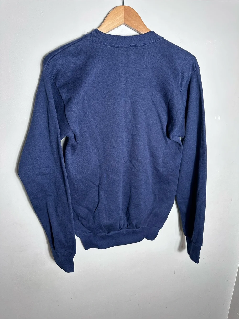 Vintage 90s Navy Crewneck Sweatshirt with Playful Kitten Graphic